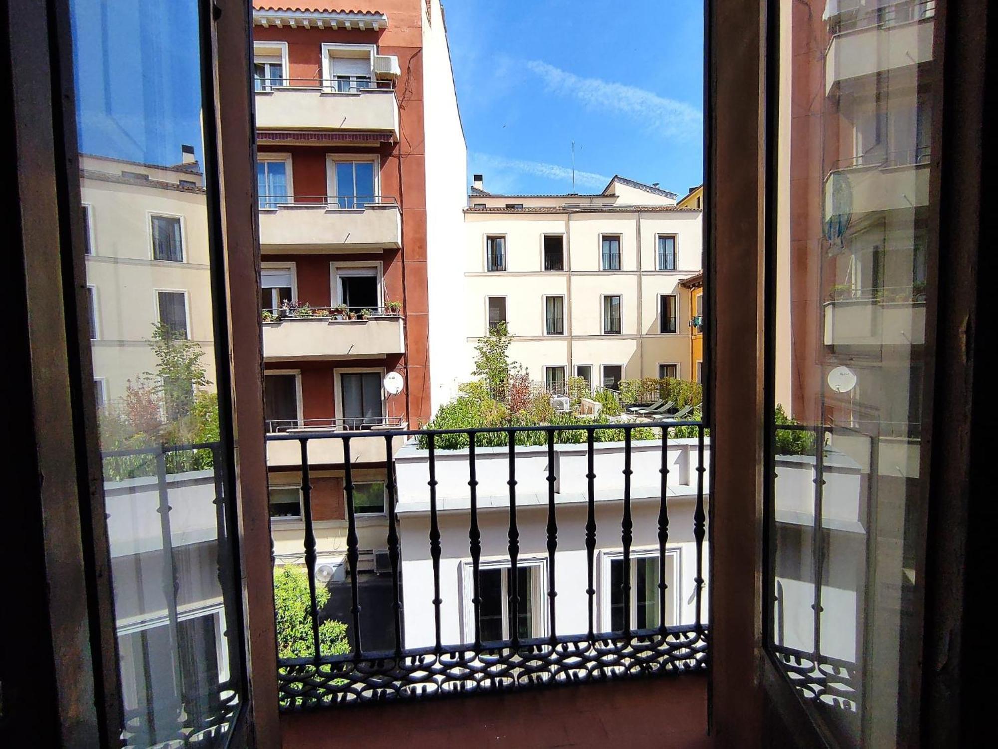 Barrio De Las Letras, Corazon De Madrid Exterior foto